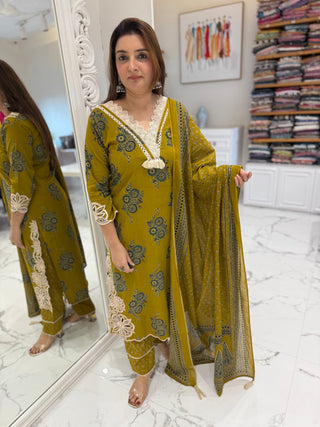 Kalamkari Cut Work Set - Preetibora