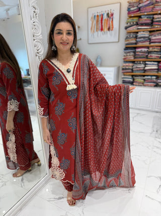 Kalamkari Cut Work Set - Preetibora