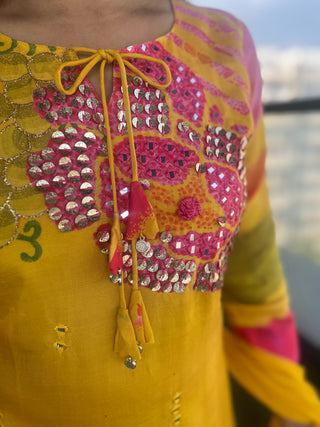 Sunshine Placement Dupatta Set