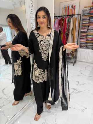 Black Blossom Farshi Set