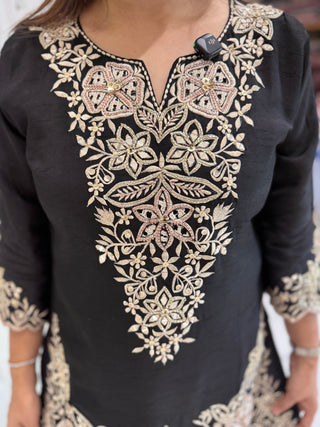 Black Blossom Farshi Set