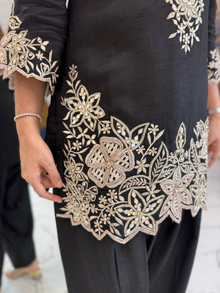 Black Blossom Farshi Set