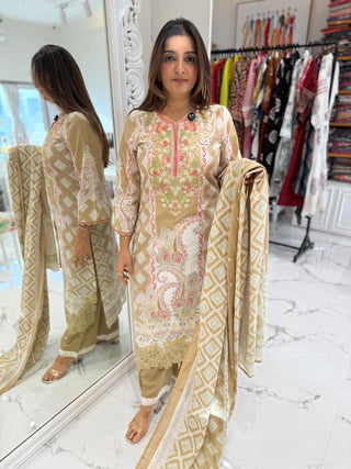 Pallavi Suit Set