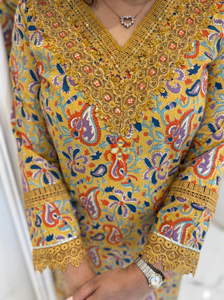 Mahira Suit Set