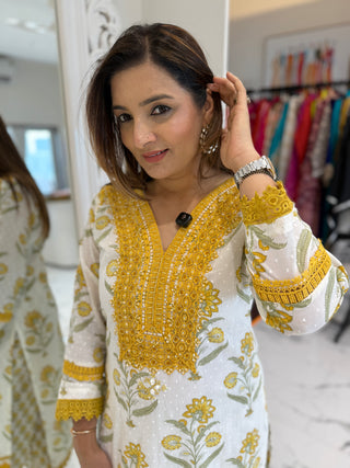 Juhi Lace Set