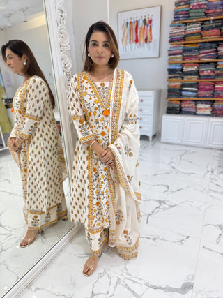 Carnation Block Print Set