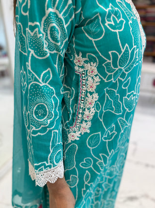 Niharika Suit Set