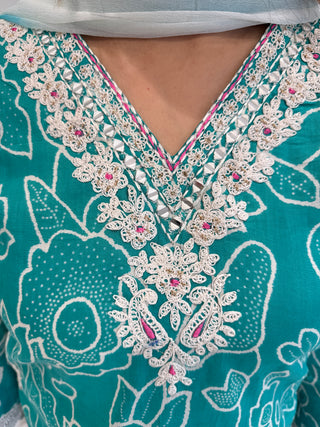 Niharika Suit Set