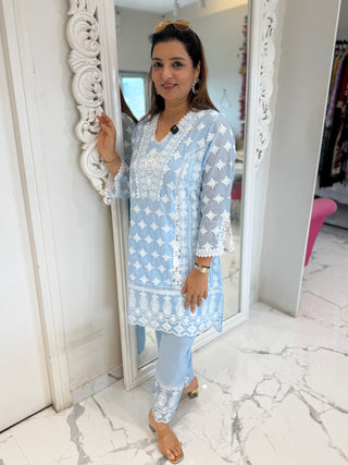 Nargis Lucknowi Set