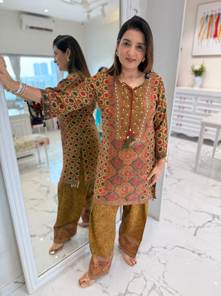 Mustard Farshi Set