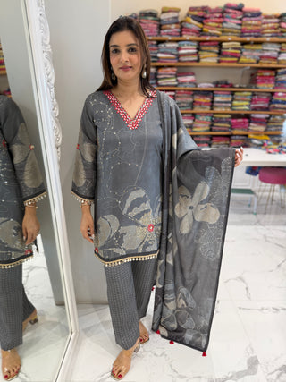 Bahaar Suit Set