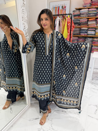 Naira Digital Suit Set