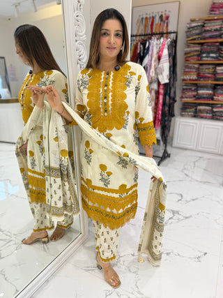 Aditi Lace Set