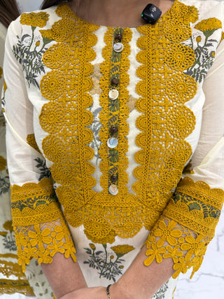 Aditi Lace Set