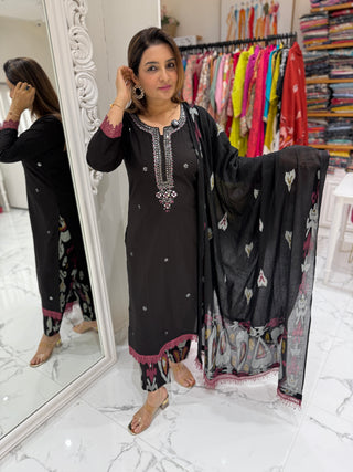 Ruhani Suit Set
