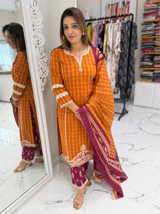 Roohi Suit Set