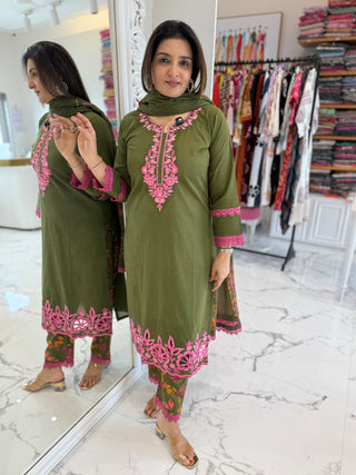 Alia Cut Work Set