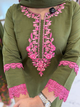 Alia Cut Work Set