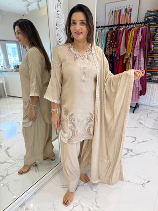 Adaa Farshi Set