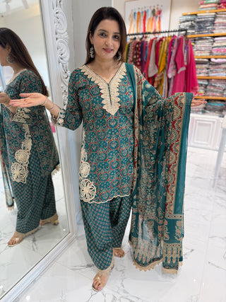 Rekha Cut Work Set