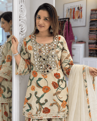 Aaina Bloom Suit Set - Preetibora