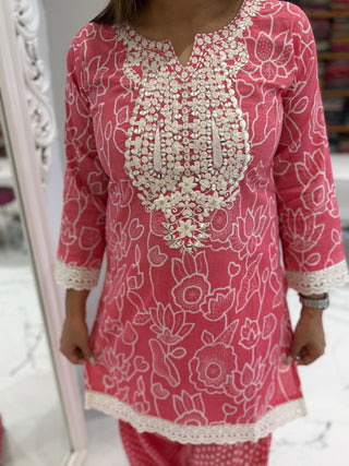 Aarohi Farshi Set - Preetibora