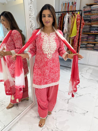Aarohi Farshi Set - Preetibora