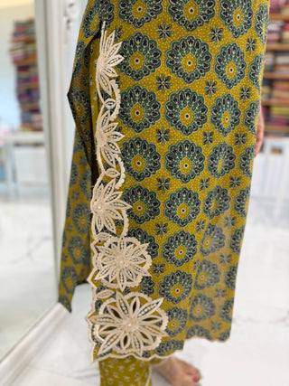 Ajarak Cutwork Set - Preetibora