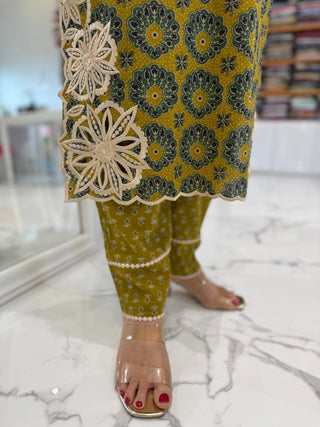 Ajarak Cutwork Set - Preetibora