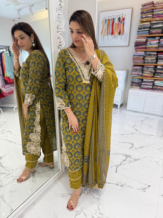 Ajarak Cutwork Set - Preetibora