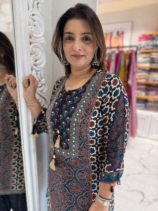 Ajrakh Farshi Set - Preetibora