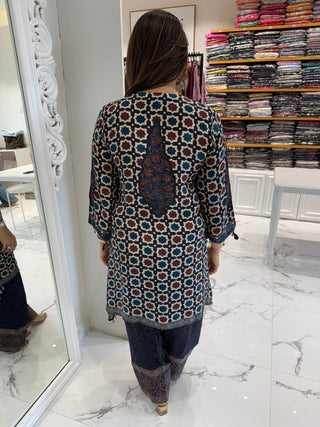 Ajrakh Farshi Set - Preetibora