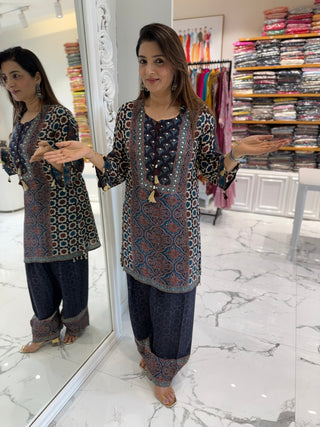 Ajrakh Farshi Set - Preetibora