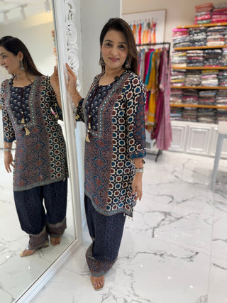 Ajrakh Farshi Set - Preetibora