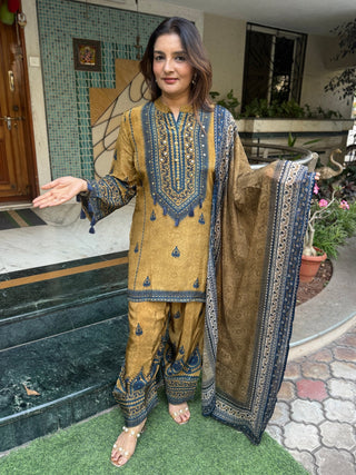 Alina Suit Set - Preetibora