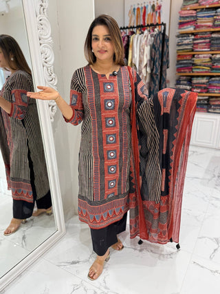 Ayesha Suit Set - Preetibora