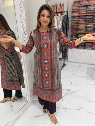 Ayesha Suit Set - Preetibora