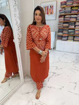 Bandhej Bindiya Set - Preetibora