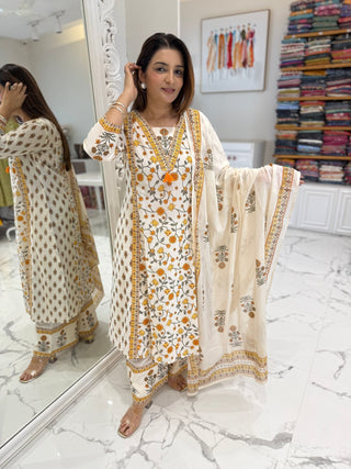 Carnation Block Print Set - Preetibora