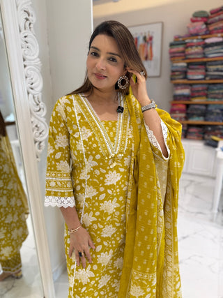 Forever Lace Set - Preetibora