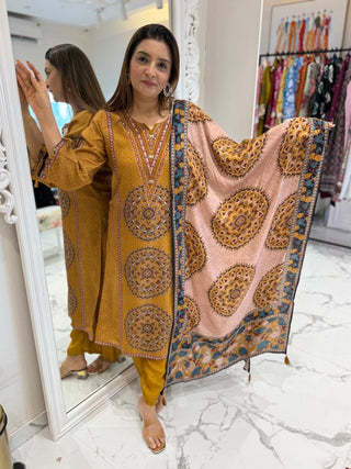 Golden Suit Set - Preetibora