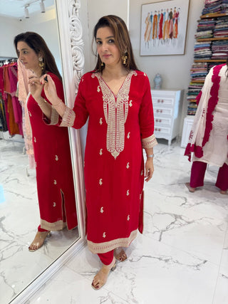 Grace Embroiderd Set - Preetibora