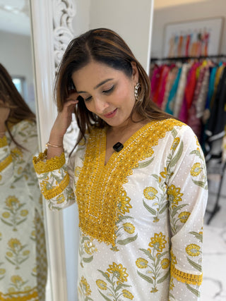 Juhi Lace Set - Preetibora