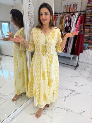 Kajal Floral Suit Set - Preetibora