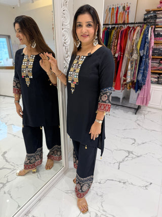 Kala Mirror Coord Set - Preetibora