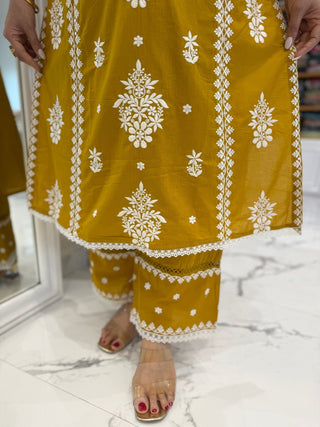 Karishma Threaded Suit Set - Preetibora
