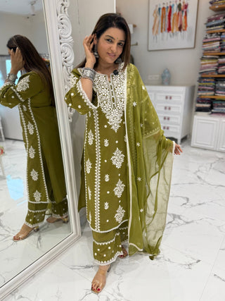 Karishma Threaded Suit Set - Preetibora