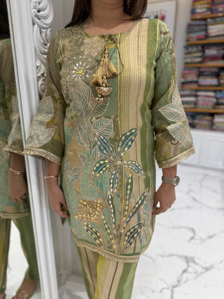 Kavya Tissue Set - Preetibora