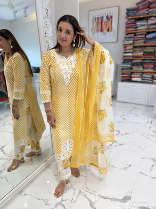 Leheriya Cut Work Set - Preetibora