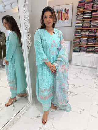 Nazaakat Embroidery Set - Preetibora